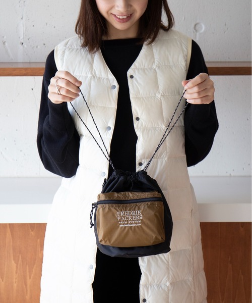 専用です！FREDRIK PACKERS バッグ ベージュ ナイロン Amazon.com: Fredrik Packers(フレドリックパッカーズ) Utility
