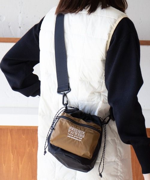 おすそ分けボックス　アコーディオンボックス　蜂　パール持ち手　イエローオーカー色 FREDRIK PACKERS ショルダーバッグ 「FREDRIK PACKERS」EC限定
