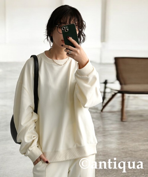 antiqua（アンティカ） トレーナー スウェット ショート丈トップス