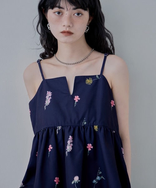 PAMEO POSE 花柄キャミソール 紫色 フリル付き etoll. キャミソール 花柄プリントキャミソールビスチェ