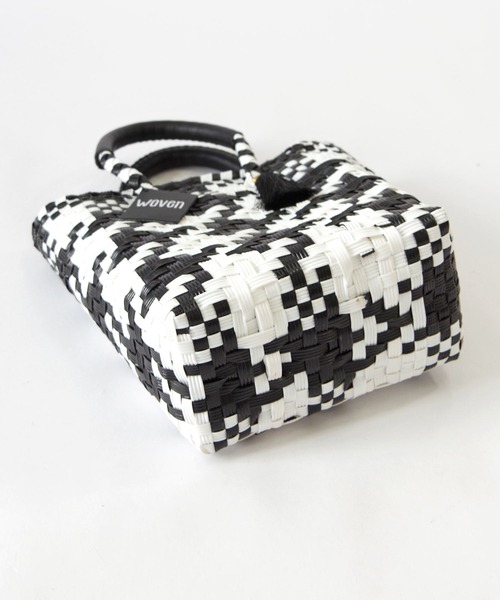 Woven ウーヴン　青白 チェック柄 かごバッグ　メルカドバッグ　美品 Woven ウーヴン 青白 チェック柄 かごバッグ メルカドバッグ 美品