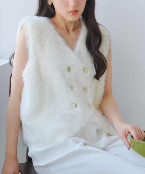 新品 SEMI COUTURE 刺繍ニットベスト ホワイト サイズM*KD242 KOBE LETTUCE（神戸レタス） ベスト ジレ ゴールドボタンシャギー