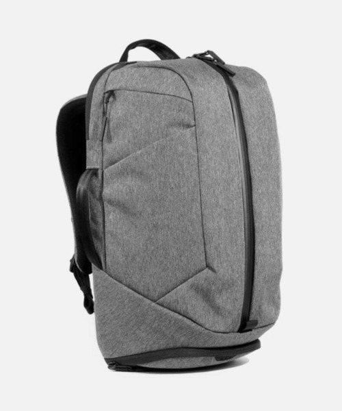 美品　Aer Duffel Pack3 リュック　ジム　ビジネス　バッグ Aer（エアー）DUFFEL PACK3 ジム/ビジネス/バックパック 正規商品
