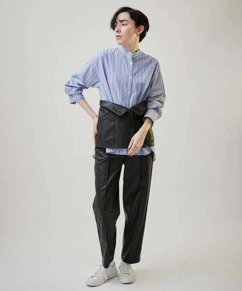 SALON adam et rope' パンツ フェイクレザーテーパードパンツ