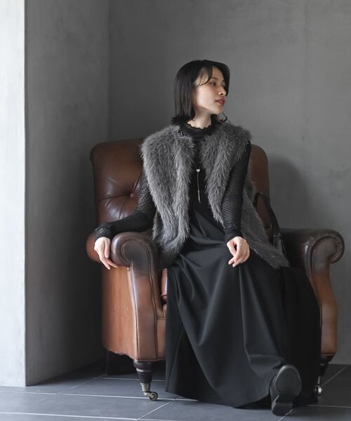 r・p・s（アールピーエス） ベスト ジレ ラメ入りフェイクファーベスト