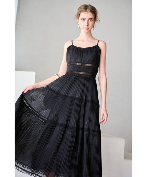 Estella.K ワンピース Dolce Vita Pleated Dress エンブロイダリー