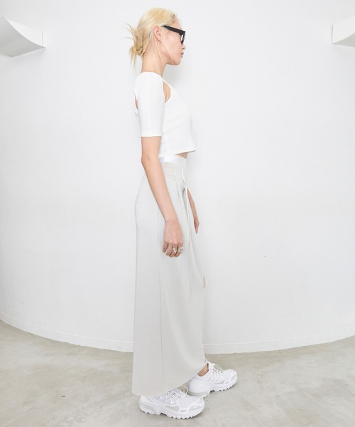 「THINGS THAT MATTER」 ロングスカート 1 ベージュ レディースの画像