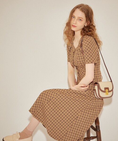 「DEICY」 半袖ワンピース 0 ベージュ レディース_画像2
