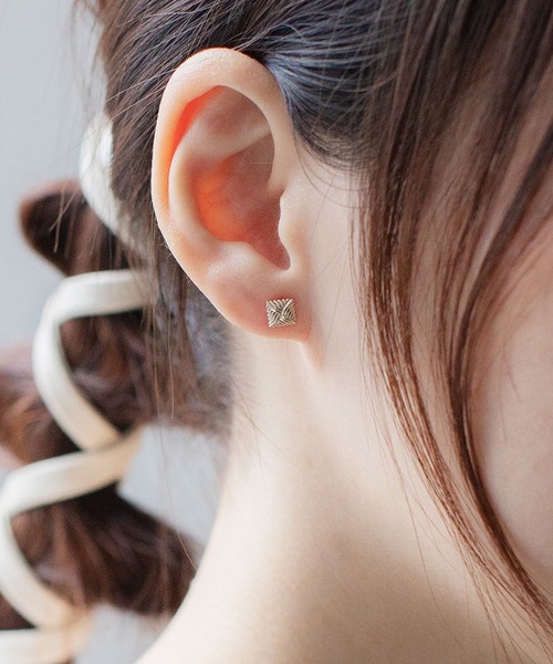 BLOOM（ブルーム） uvカット ピアス K10 イエローゴールド ピアス 片耳 