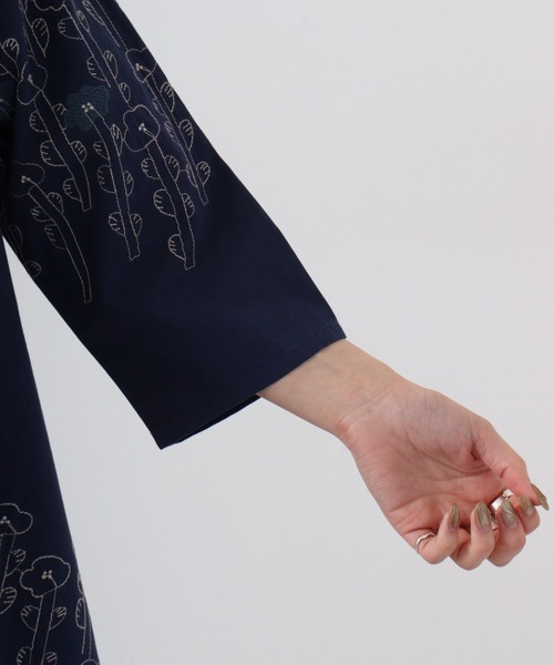 ブラウス シャツ EMAGO 花ボーダー総柄刺繍チュニック レディース Emago ブラウス シャツ EMAGO 花ボーダー総柄刺繍チュニック