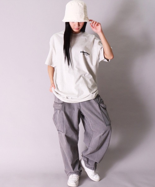 FEA OF GOD【Essentials】男女兼＊バックロゴ コットンTシャツ CM/GKT)【ESSENTIALS FEAR OF GOD】バックロゴ Tシャツ（Tシャツ