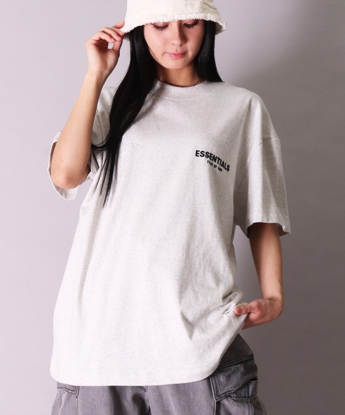 人気急上昇★【FEAR OF GOD】バックロゴ クルーネック Ｔシャツ FOG ESSENTIALS tシャツ (CM/GKT)「ESSENTIALS FEAR OF GOD