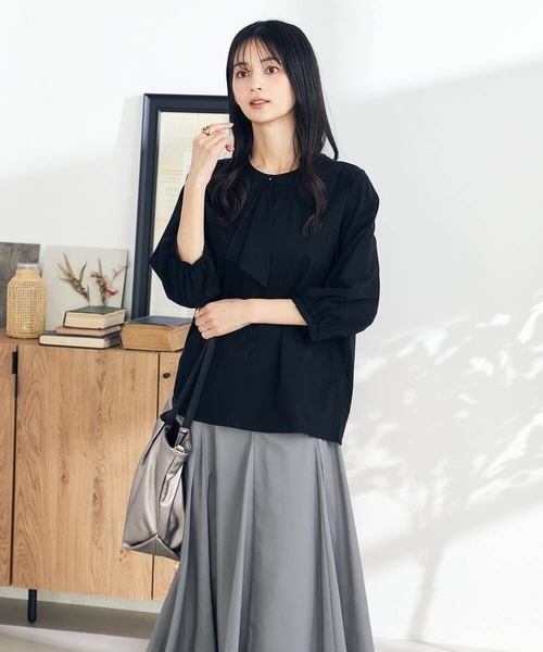 a.v.v（アー・ヴェ・ヴェ） tシャツ ラッフルデザイントップス