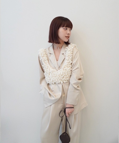 新品未使用anuke アンヌークSatin Tailored Shirts anuke（アンヌーク） ブラウス シャツ Satin Tailored Shirts