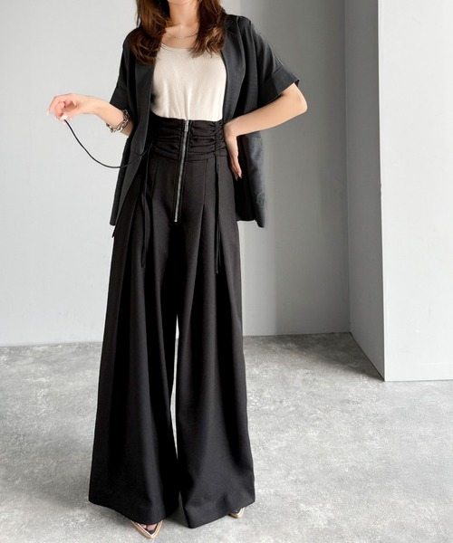 Billlie スアセット mily bilet パンツ 「mily bilet」コルセット風で“キュッ”と細見え