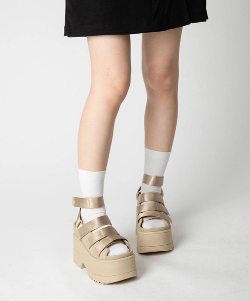 UGG GOLDENRISE アグ ゴールデンライズ サンダル 厚底 白 訳あり UGG アグ ウィメンズ ゴールデンライズ サンダル スライド W