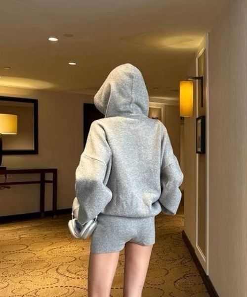 【美品】AAGARDWEARレディース上下セット レディース カップ付きフィットネスヨガウェアブラトップス+