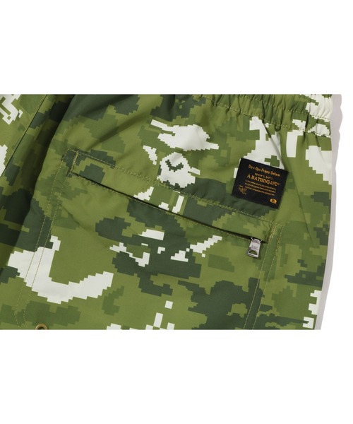 パンツ MULTI PIXEL CAMO RELAXED FIT BEACH SHORTS メンズの画像