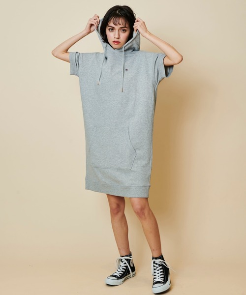 ロング ワンピース ワンポイントロゴフーデッドワンピース ZOZOTOWN PayPayモール店 - 通販 - PayPayモール プさせて