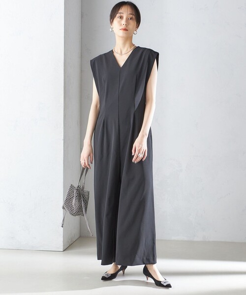 黒のVネックワイドレッグオールインワン ships little black オールインワン black:Vネック ワイド シルエット