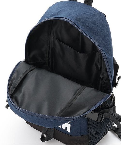 XLARGE KIDS（エクストララージ キッズ） リュック ベルトつきバック