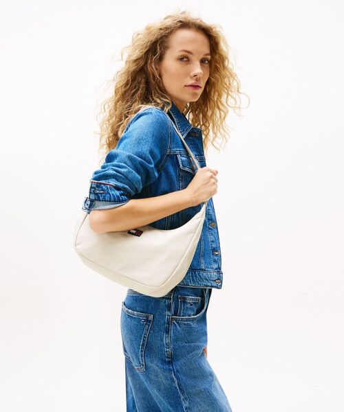 【ウォニョン着用】 JEANS ショルダーバッグ 直営 すぐ届く TOMMY JEANS ショルダーバッグ バッグ 「IVE Wonyoung