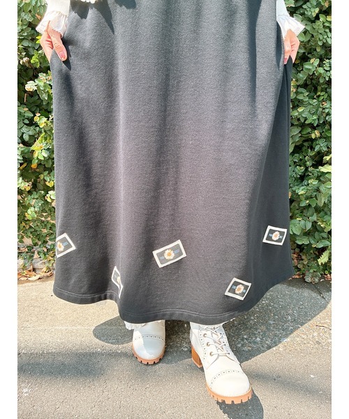 ピンクハウス　ジャンパースカート　くまネームワッペン付き　サロペットスカート 🌼𝐌𝐚𝐫𝐠𝐚𝐫𝐞𝐭 𝐛𝐨𝐮𝐪𝐮𝐞𝐭🌼 ネームワッペンをあしらった