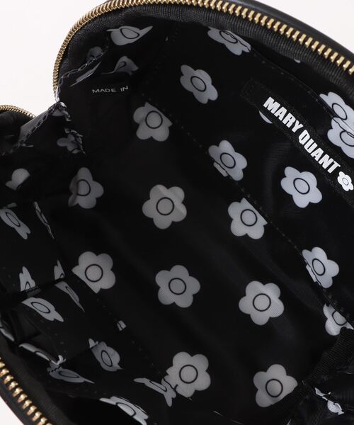 すぐ届く MARY QUANT* キルトフォームデイジー ラウンドポーチL 楽天市場】マリークワント キルトフォームデイジー ラウンド