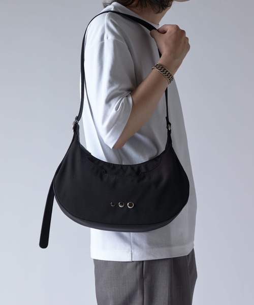 Lui's ショルダーバッグ CRESCENT MOON 2WAY SHOULDER BAG