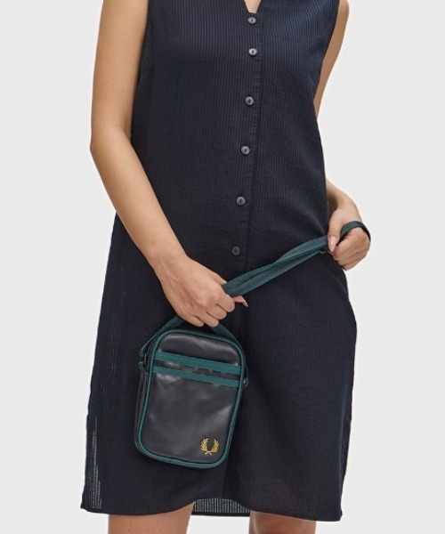 FRED PERRY（フレッドペリー） ウエストポーチ Classic Small Side Bag