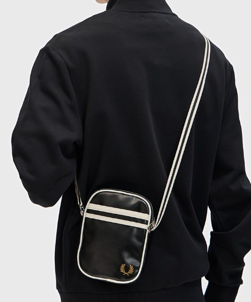 FRED PERRY（フレッドペリー） ウエストポーチ Classic Small Side Bag