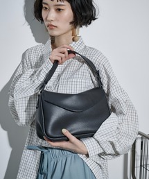 THE Yon ショルダーバッグ バッグ フラップスクエアショルダーバッグ