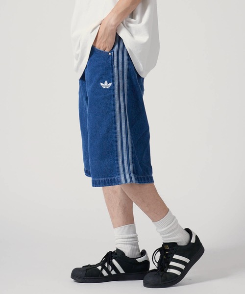 adidas（アディダス） ジーンズ DENIM FIREBIRD SHORTS ファイアー