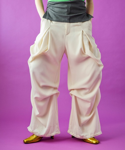 OMMO（オーエムエムオー） パンツ DLAPE TUCK PT レディース