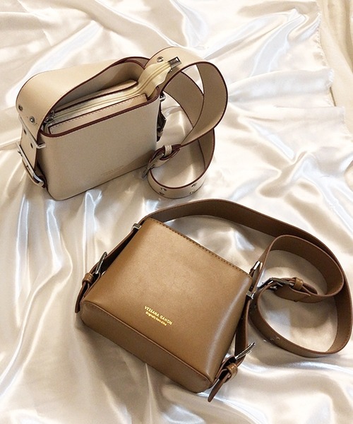 美品ブラウン スクエアショルダーバッグ shopnikoniko（ショップにこにこ） ショルダーバッグ バッグ 太ベルト