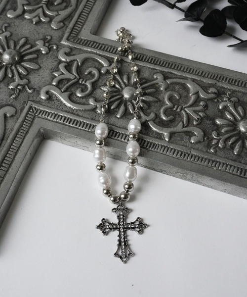 Port（ポート） ネックレス 「 」 パール×ビジュー 十字架 モチーフ