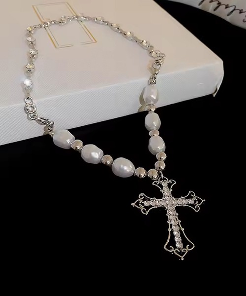 Port（ポート） ネックレス 「 」 パール×ビジュー 十字架 モチーフ