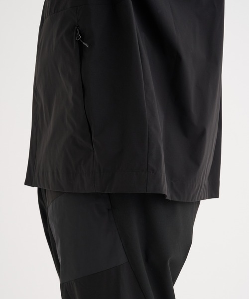 White Mountaineering カジュアルシャツ 黒 0220825E0016 White Mountaineering / ホワイトマウンテニアリング】REGULAR