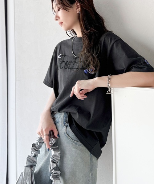 新品同様　アナナ　3DフラワーTシャツ ブラック classicalelf tシャツ ナチュラルな中に、さりげない華。綿100