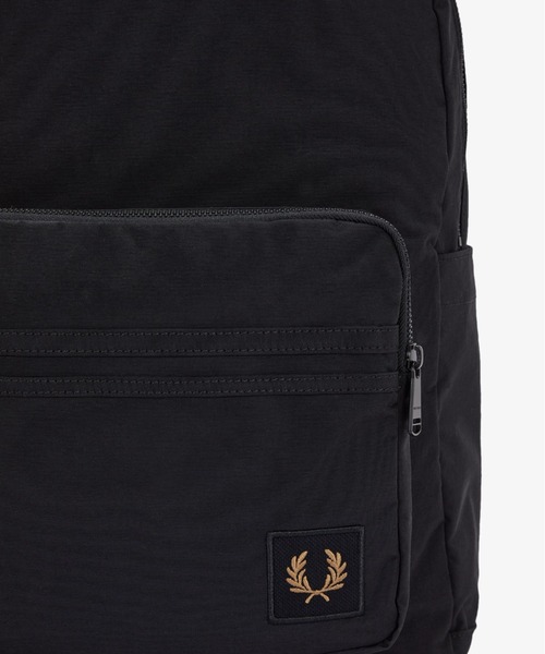 FRED PERRY デイバック リュック Nylon Badge Backpack