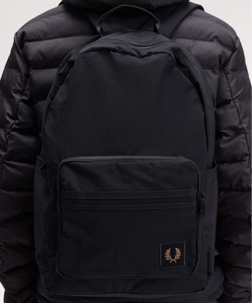 FRED PERRY（フレッドペリー） デイバック リュック Nylon Badge