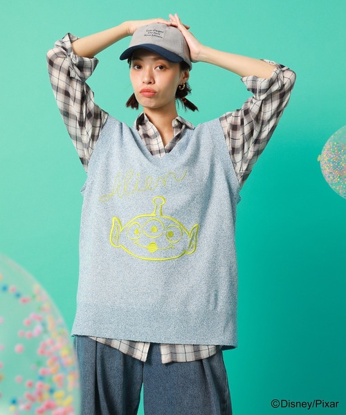Disney（ディズニー） ベスト ジレ TOY STORY / 刺繍Vネックニット