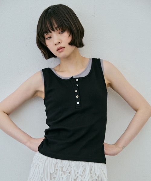 s*i様 ノースリーブ　タンクトップ　ブラック AIC. タンクトップ ノースリーブ パッド付レイヤードヘンリータンク
