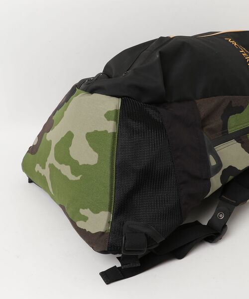 ARC'TERYX（アークテリクス） ARRO 22 Woodland Camo リュック「BEAMS