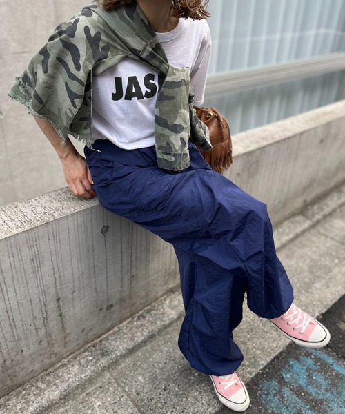 ネイビー パラシュートパンツ　ドローストリング付き mi via loca パンツ 裾ドロストパラシュートパンツ レディース