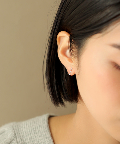 Lilas ピアス ダイヤ10mmバーピアス K10（両耳） レディース