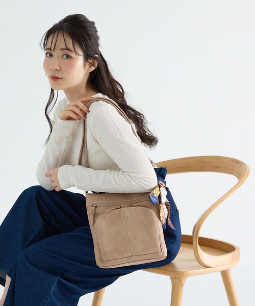 ショルダーバッグ バッグ お財布ショルダー 斜めがけ 肩掛け 軽量 軽い