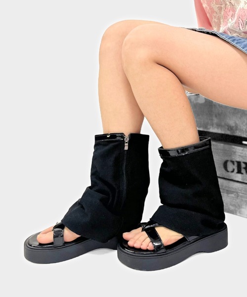 ampm（エーエムピーエム） サンダル レッグウォーマー付きオープントゥ