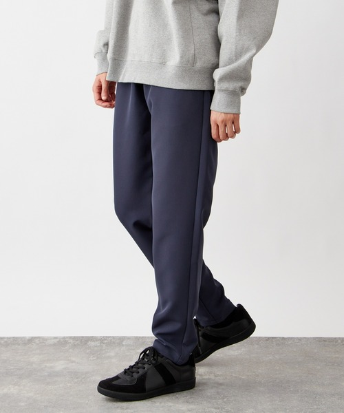 美品　定価2.5万　BRIEFING スラックス 黒 プリーツ付き　ストレッチ 風、抜ける”スラックス/ウォッシャブル/無地ネイビー