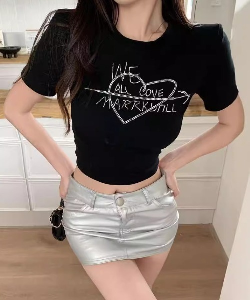 pium ラインストーンハートロゴTシャツ ラインストーンハートロゴTシャツ – pium